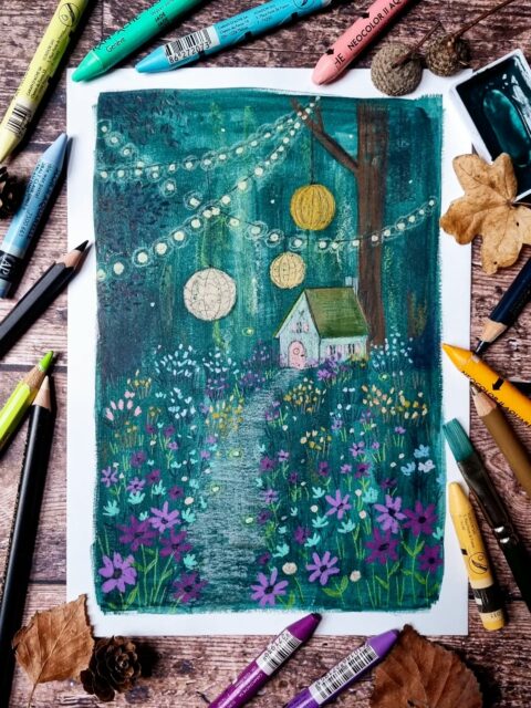 Atelier Jardin féerique 🩵✨️

Un petit jardin rempli de fleurs et de jolies lumières qui mène tout droit à une petite maison paisible. 🥰✨️
Il te suffit de suivre le chemin et ses loupiotes. 🤗

J'ai dessiné deux versions, une sur papier blanc dans les tons bleutés et violets (photo 1) et une sur papier naturel avec des teintes plus douces (photo 2), créant deux ambiances féeriques différentes. 🥰

Laquelle préfères-tu toi ?

✨️ Ce jardin féerique sera à réaliser lors des ateliers découverte mixed media au salon @creativa_nantes au parc des expositions de Nantes le jeudi 29 octobre et le samedi 31 octobre à 12h30. ✨️

Tu pourras y découvrir le matériel pour commencer le mixed media, mes astuces pour créer des textures et des ambiances douces et magiques et repartir avec ta création. 🥰

Tu trouveras le lien en bio. 💛

Illustration mixed media sur papier mixed media Graduate @cansonpaper, fond à l'aquarelle, détails aux pastels Neocolor II @carandache et aux crayons Pablo @carandache, Chromaflow @derwentart_france et Polychromos @fabercastellfrance 

#illustratricefrançaise #illustrationmixedmedia #mixedmediaartist