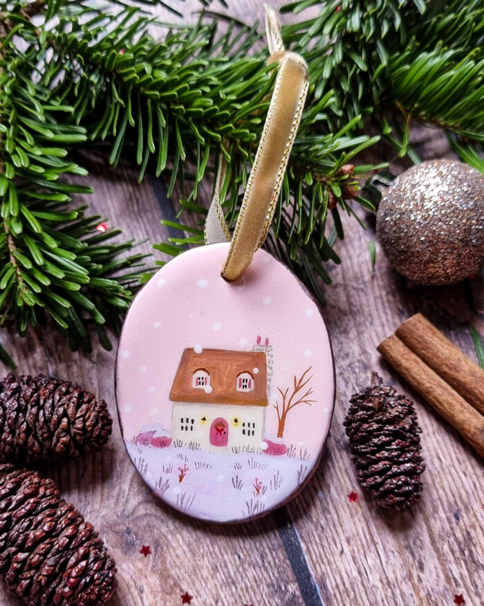 Médaillon cottage d'hiver